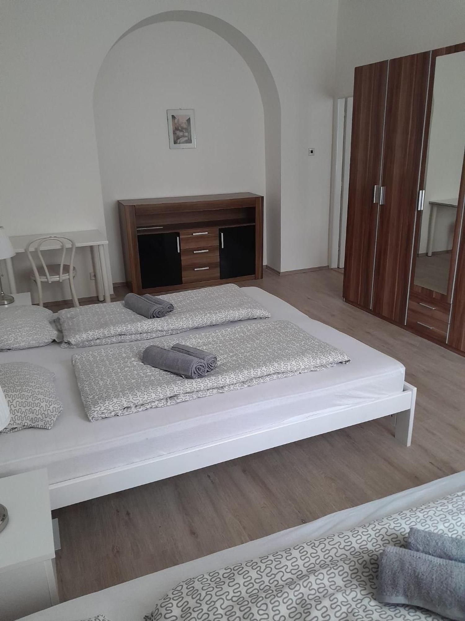 Lubert Apartmany S.R.O Praga Exterior foto